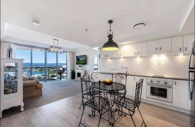 Inspiring canal 2BR Chevron Renaissance