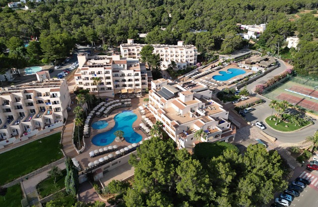Invisa Hotel Club Cala Blanca