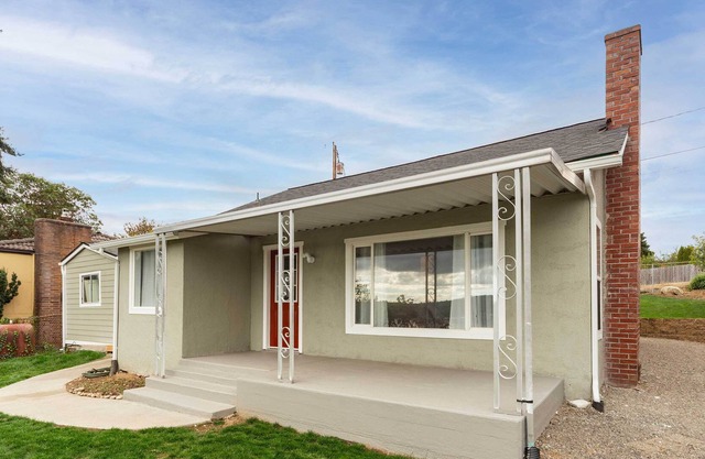 Inviting Bremerton Home w/ Inlet Views!