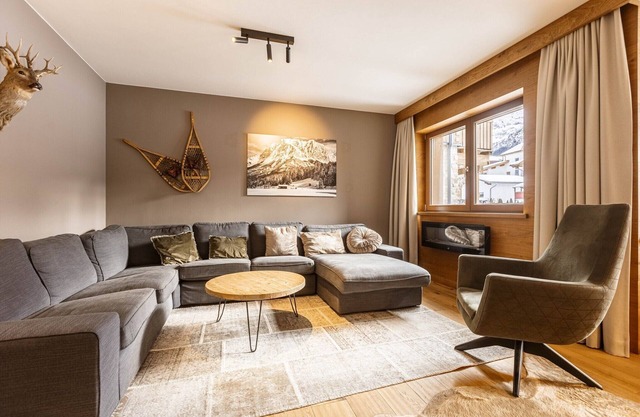 Inviting chalet with pool in Tyrol