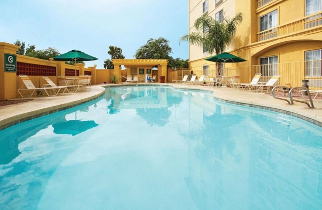 Inviting Room Perfect for Couple Stay with Free Breakfast & Outdoor Pool Access