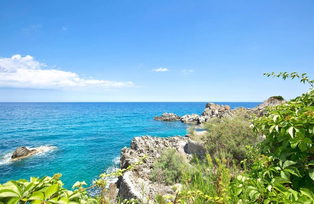 Inviting villa in Mediterranean style and panoramic position.