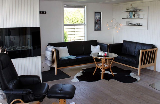 Inviting wooden house with a panoramic view of the Baltic Sea