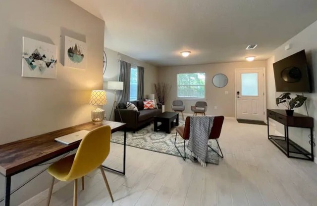 Inviting You to Our Roomy n Cozy 3bd 2.5 bath Home