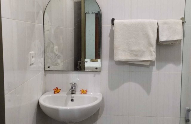 Iona kos kosan immaculate rooms and luxury homestay