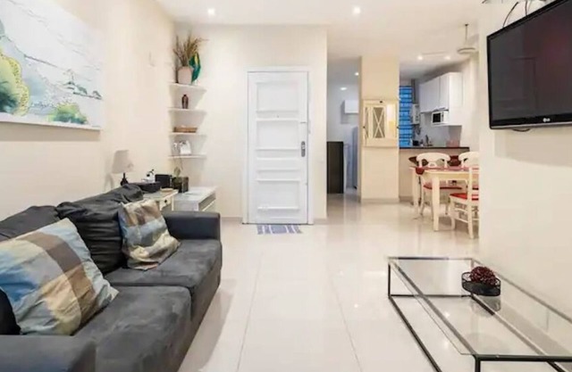 Ipanema Beach FOR DIGITAL NOMADS - Deluxe 2 BR Apt. 120 Mbps Internet speed!