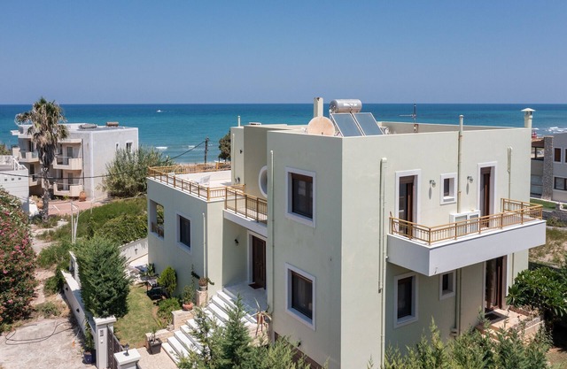 Irene Beach Villa,pool,Near beach & taverns