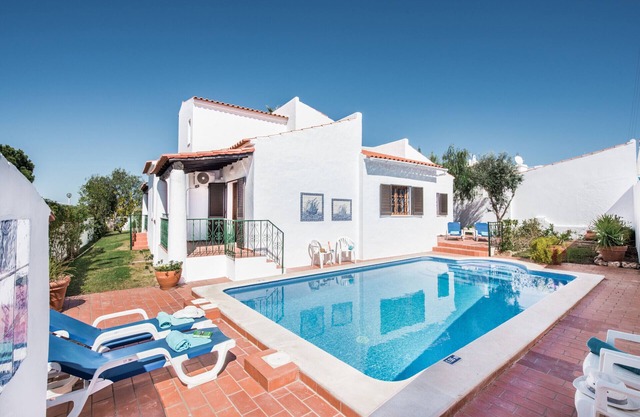 Iris - 3 bedroom villa with private villa in Vale Parra