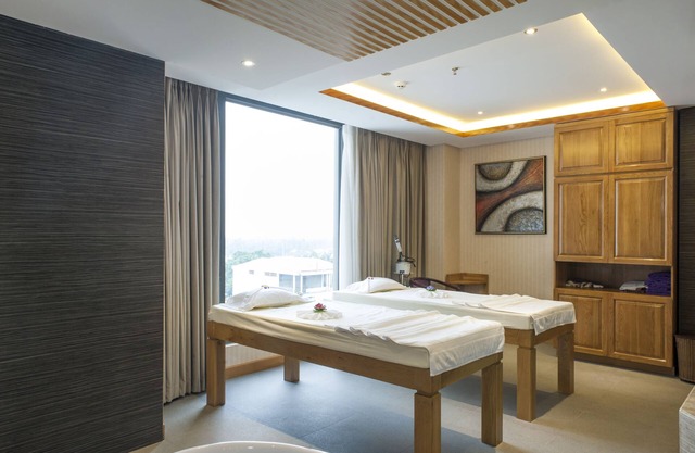 Iris Hotel