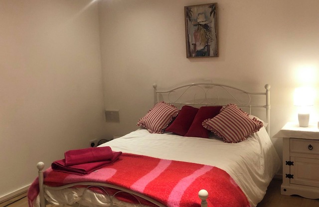 Ironbridge b&b n Beautiful 18th century old school house in Ironbrige gorge