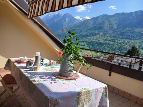 ISA 'S HOUSE , a TERRACE IN TACENO