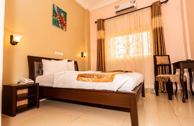 ISIS HOTEL