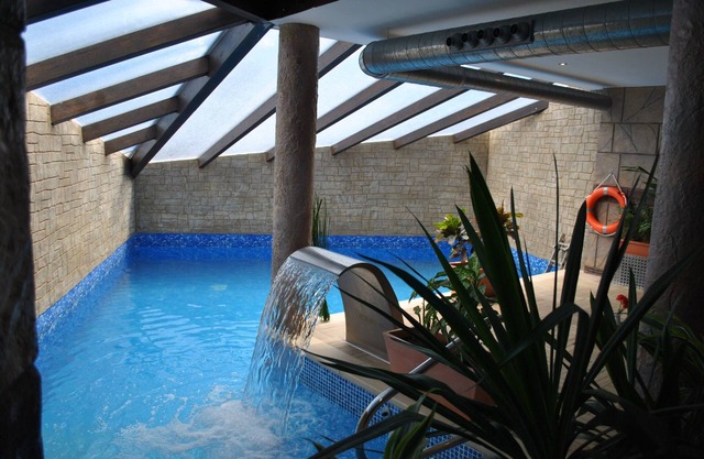 Island Historical Center SPA Apartments - 3 bedroom apartment and SPA access
