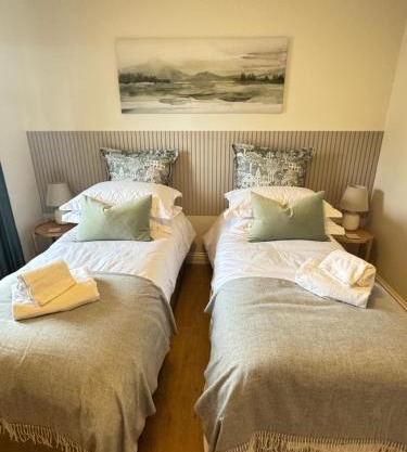 Island View - Spacious Two Bedroom Oban Apartment with Sea Views