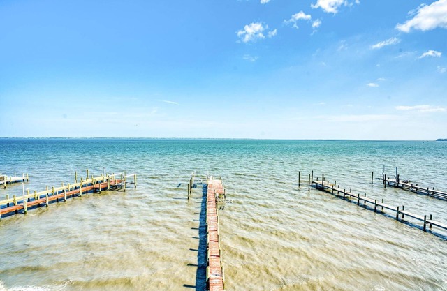 Island View - Waterfront; Boat dock!