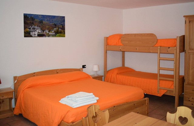 Italo-Swiss App 1 - studio apartment sleeps 4