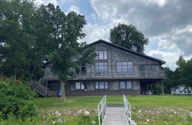 It's back! Luxury on West Battle Lake - 4BR/3BA - Great location near town!