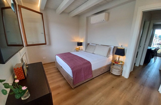 Escape to The Lotus:nYour Retreat in wine country - Valpolicella!