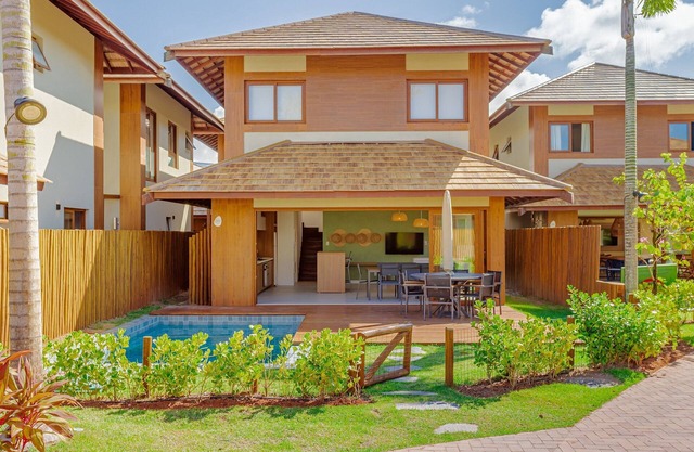 IT83 Beautiful Bungalow with 4 Suites - Beachfront - Marluá
