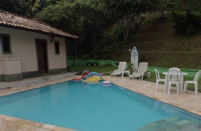 Itaipava - 4-bedroom house with 2 en-suites. Gourmet space. Pool.