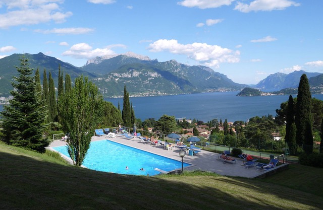 Italian Lake Apartment With Large Swimming Pool, Tennis Court, Lake Views, WiFi