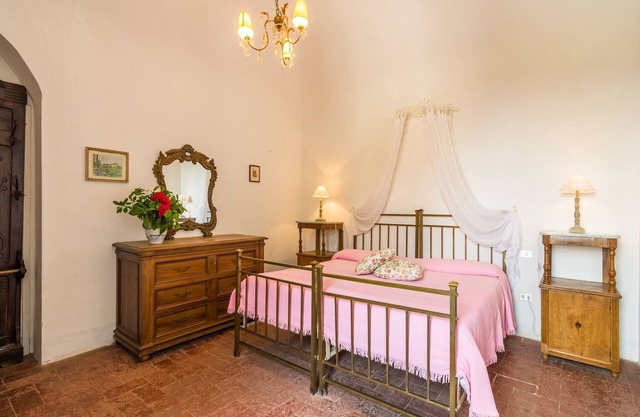 Italian Stay: Bacchereto Wine Country