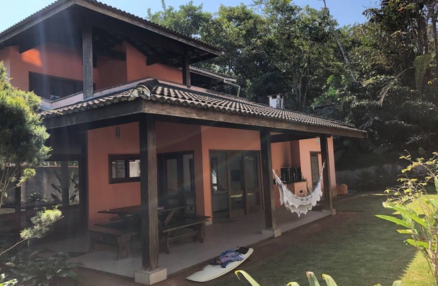 Itamambuca with sea view! 30 meters from the beach