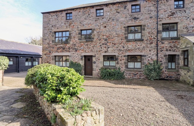 IVY COTTAGE, family friendly, character holiday cottage in Wooler