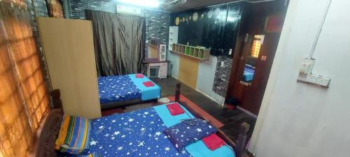J.Farid home