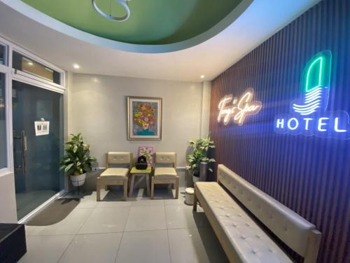 J Hotel