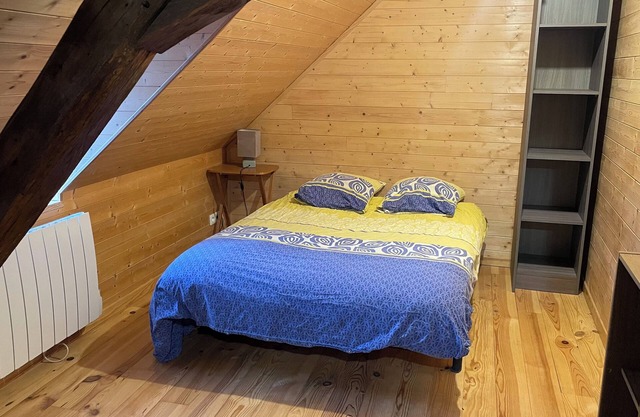 J4 Parking Wifi 2 Rooms 3 beds 2 to 4 pers ideal for family or worker