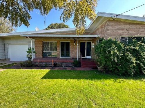 Jacaranda Cottage
