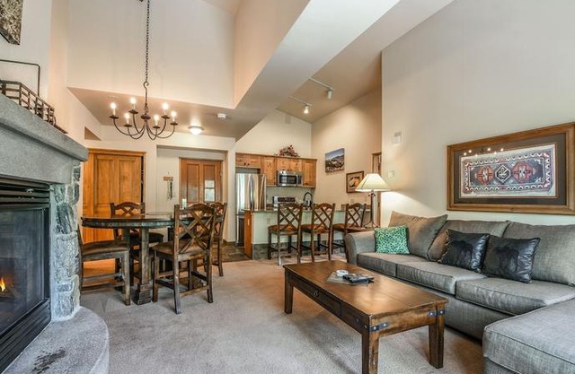 Jack Pine 8008 by SummitCove Vacation Lodging