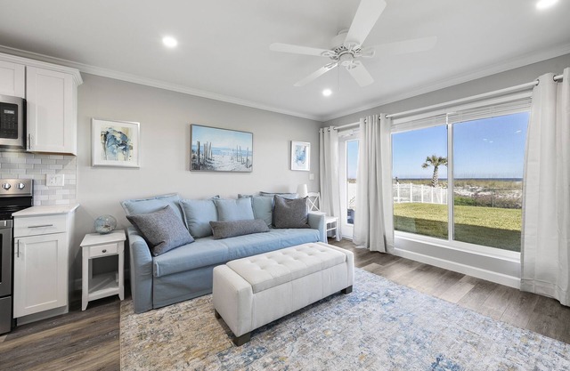 Jacksonville Beach Front Paradise-Close to Mayo
