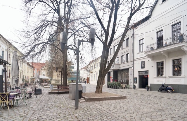 JAIS Home-Moon Apartment-Old Town/Muzeului Square