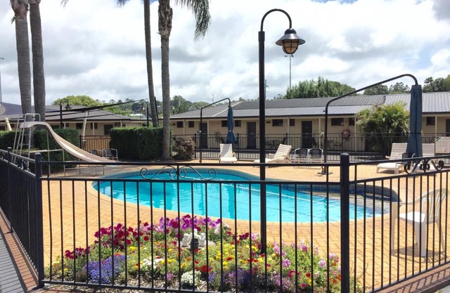 James Street Motor Inn