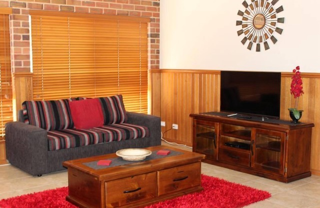 Jana Manor 4 Townhouse Swan Hill