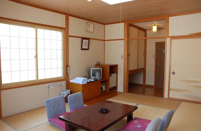 Japanese style room available for 4 persons/Kitaazumi-gun Nagano