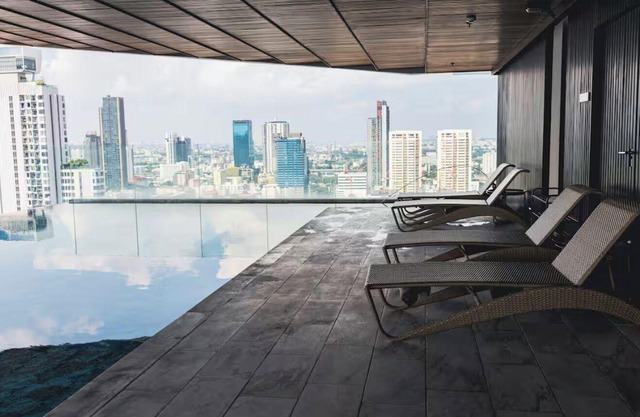 Japanese apt in Bangkok with AC, WiFi