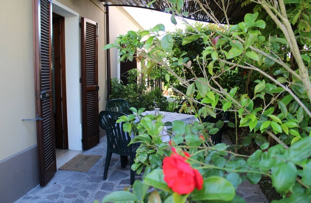 Jasmine large studio apartment near the lake