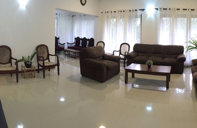 Jaya Villa 4 BR with a private pool
