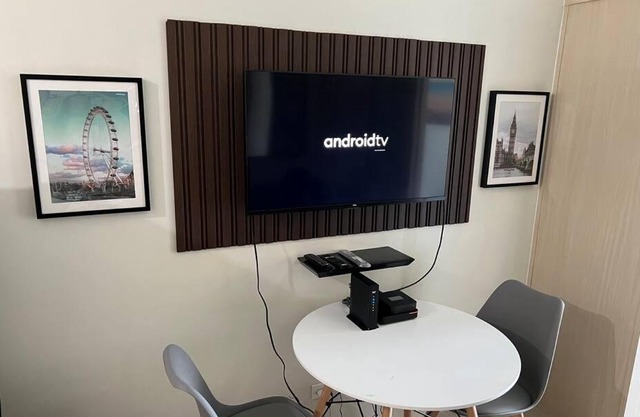 JAZZ Residences - 1 Bedroom with Balcony - Cable, Wifi & Netflix
