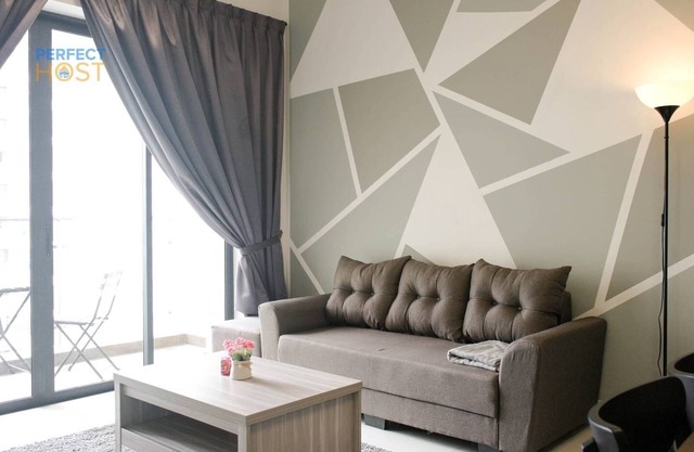 JB #15 Beachside view 2BR in Danga Bay