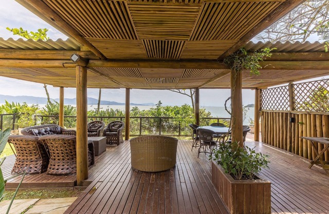 JBM Apto pé na areia com vista mar