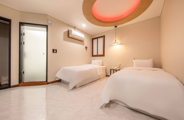 Jecheon Cats Hotel