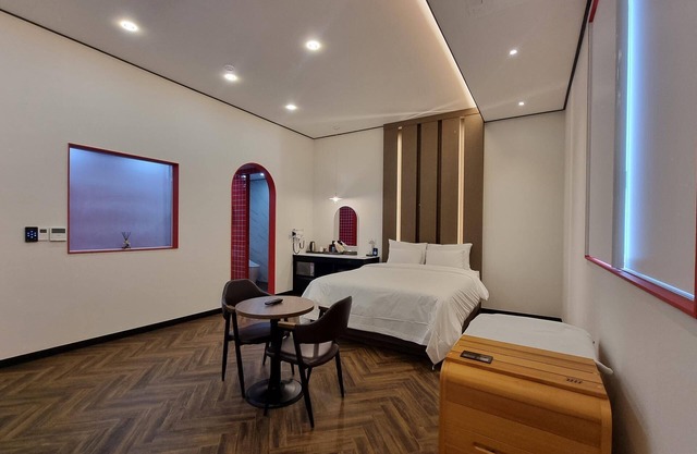 Jeju Aewol Show Drive in Unmanned Hotel