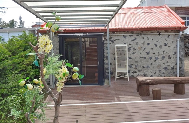Jeju Halla and Tam Pension