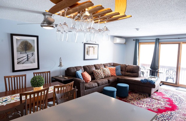 Jem family resort condo mins to Storyland & mtn views