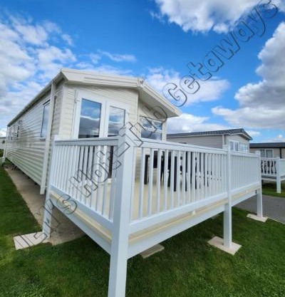 JEMs Hot-Tub Getaways 6 berth at Tattershall Lakes