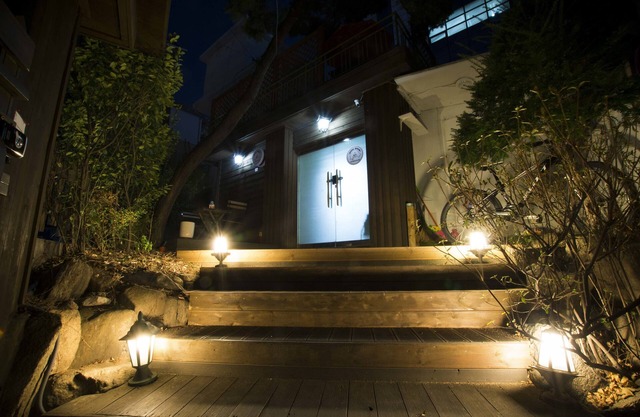Jeong House